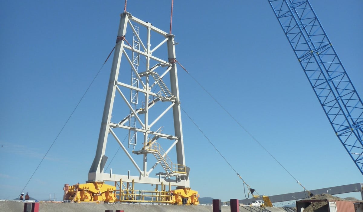 Stacker Bridge Lifted Into Place at the Wiggins Island Coal Export Terminal (WICET)